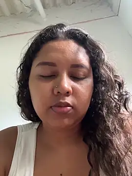 Snapshot of Ninibella chatting on 04.14.26 Ninibella online show from 04.14.26