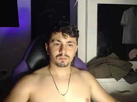 Snapshot of Andres_Blessed chatting on 04.11.26 Andres Blessed online show from 04.11.26