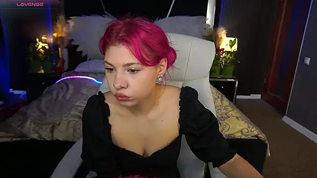 PinkyTrix online show from 04.25.26