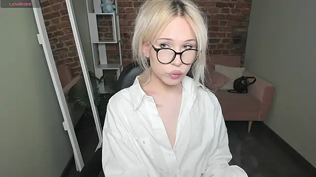 kristydollx online show from 04.21.26
