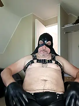 Snapshot of andrexl_eather chatting on 04.11.26 andrexl eather online show from 04.11.26