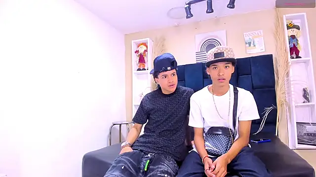 Marc and Anthony online show from 04.11.26