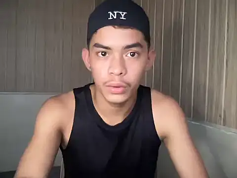 yourhotasian jhonpol16 online show from 06.16.26