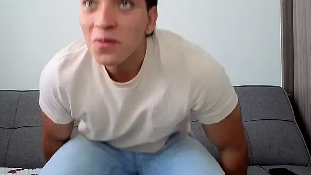 Snapshot of James_silva1 chatting on 04.20.26 James silva1 online show from 04.20.26