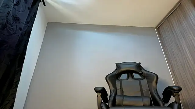 Snapshot of James_silva1 chatting on 07.15.26 James silva1 online show from 07.15.26