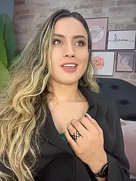 Snapshot of JennaSkyeXXX chatting on 04.14.26 JennaSkyeXXX online show from 04.14.26