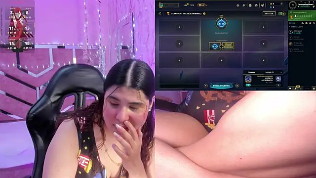 Snapshot of SariBloomy chatting on 04.16.26 SariBloomy online show from 04.16.26