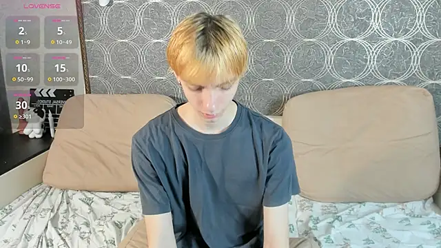 Snapshot of cute_grecha chatting on 04.13.26 cute grecha online show from 04.13.26