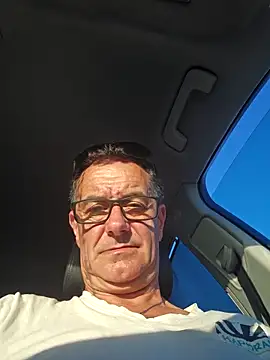 Snapshot of loulouferrari chatting on 05.31.26 loulouferrari online show from 05.31.26