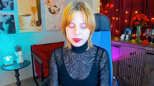 VivienneHebert online show from 04.29.26