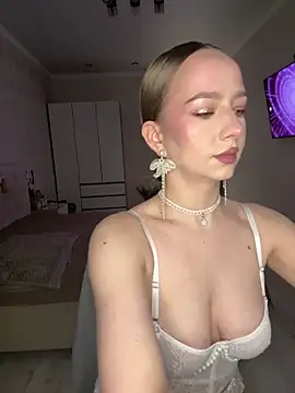 AlisaPearl online show from 04.16.26