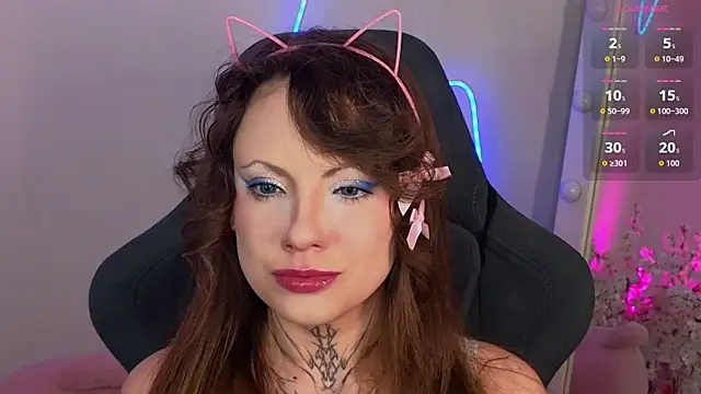 EricaMoonn online show from 04.19.26