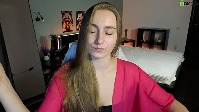 Snapshot of Your_Emily25 chatting on 04.21.26 Your Emily25 online show from 04.21.26