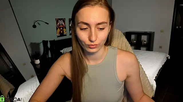 Snapshot of Your_Emily25 chatting on 05.27.26 Your Emily25 online show from 05.27.26
