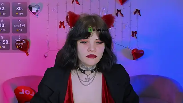 nikki kiss  online show from 04.22.26