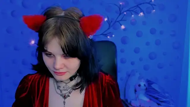 nikki kiss  online show from 04.29.26