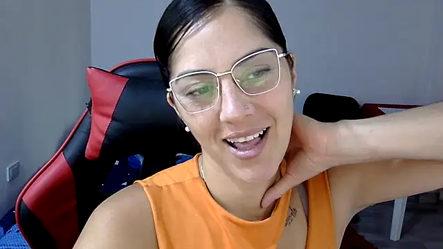 Snapshot of Bandida553 chatting on 06.04.26 Bandida553 online show from 06.04.26