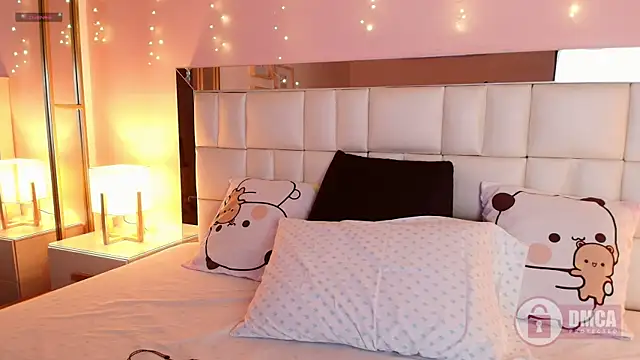 lily reeds online show from 04.17.26