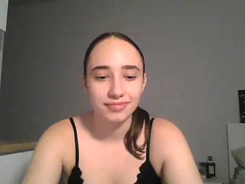 Snapshot of DarkMirel chatting on 06.21.26 DarkMirel online show from 06.21.26
