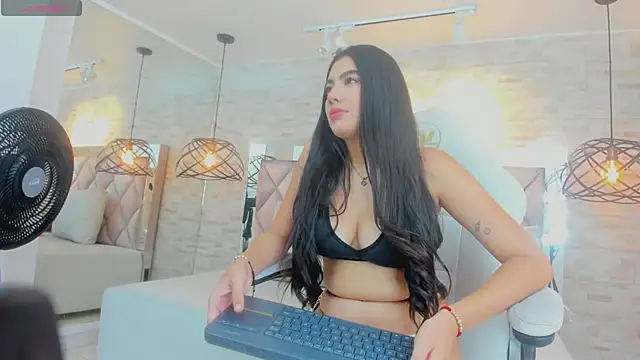 Snapshot of hazel_nyxx chatting on 04.16.26 hazel nyxx online show from 04.16.26