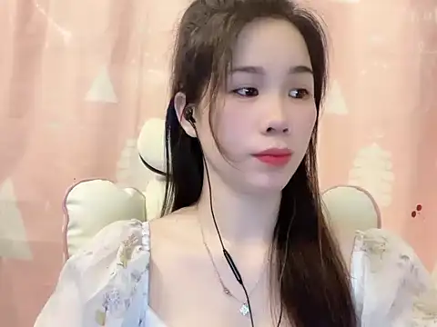 Snapshot of Luna3579 chatting on 05.06.26 Luna3579 online show from 05.06.26