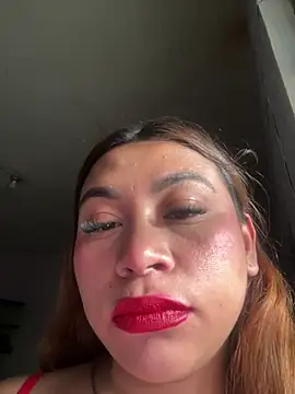 Snapshot of annie_funn chatting on 04.15.26 annie funn online show from 04.15.26