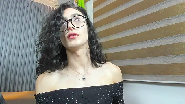 Snapshot of Shammy_rosse chatting on 05.21.26 Shammy rosse online show from 05.21.26
