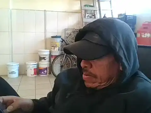 Snapshot of Oskr2024XXX chatting on 12.20.24 Oskr2024XXX online show from 12.20.24