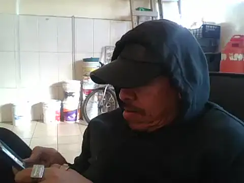 Snapshot of Oskr2024XXX chatting on 12.20.24 Oskr2024XXX online show from 12.20.24