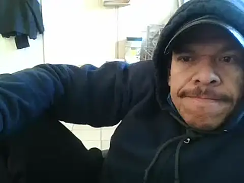 Snapshot of Oskr2024XXX chatting on 01.03.25 Oskr2024XXX online show from 01.03.25