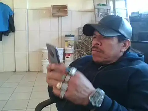 Snapshot of Oskr2024XXX chatting on 01.05.25 Oskr2024XXX online show from 01.05.25