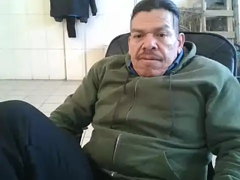 Snapshot of Oskr2024XXX chatting on 02.12.25 Oskr2024XXX online show from 02.12.25