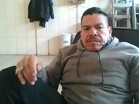 Snapshot of Oskr2024XXX chatting on 02.14.25 Oskr2024XXX online show from 02.14.25