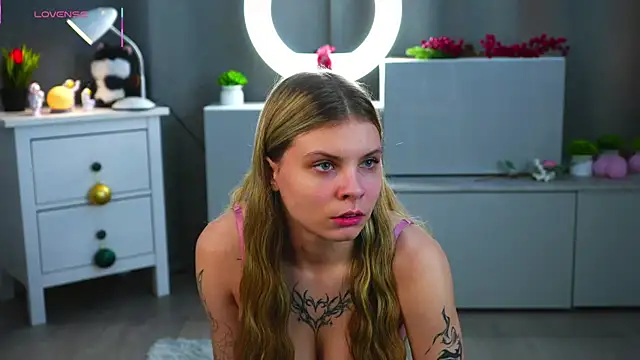 LesleeOpenshaw online show from 04.15.26