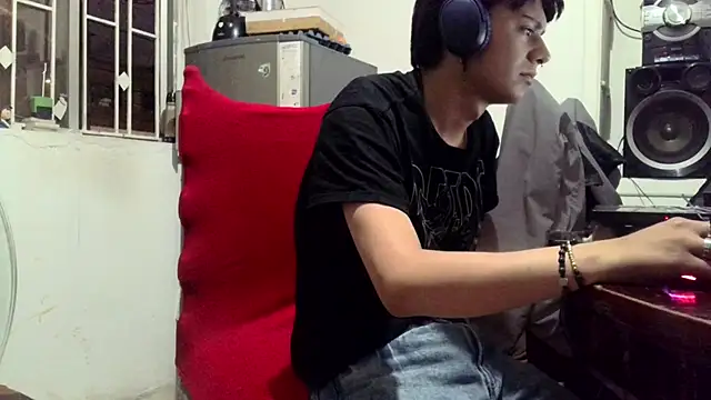 Snapshot of luckk_ chatting on 05.11.26 luckk online show from 05.11.26