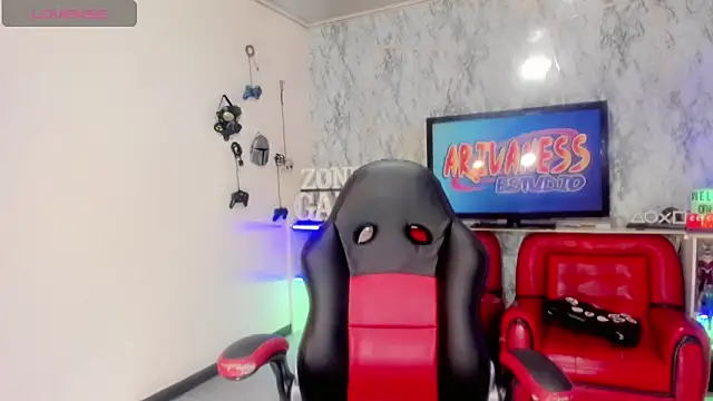  Isabella Castro online show from 04.25.26