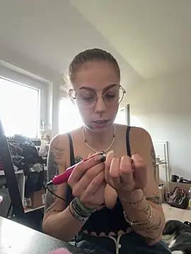 BeatBaddie online show from 04.15.26