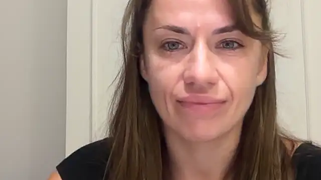 missRorian online show from 04.15.26