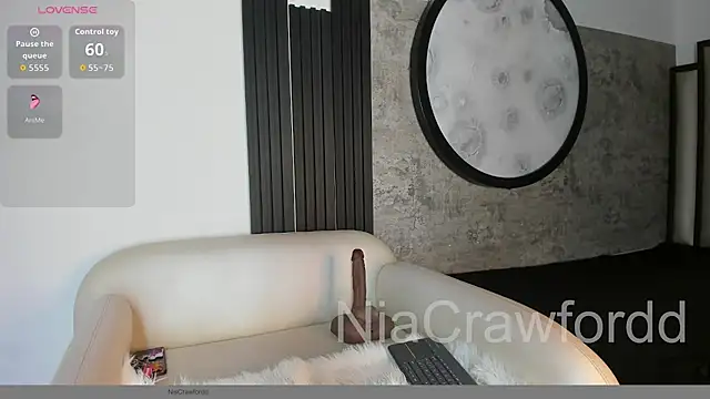 NiaCrawfordd online show from 04.30.26