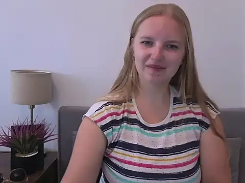 Snapshot of RoseTeacherX chatting on 07.09.26 RoseTeacherX online show from 07.09.26