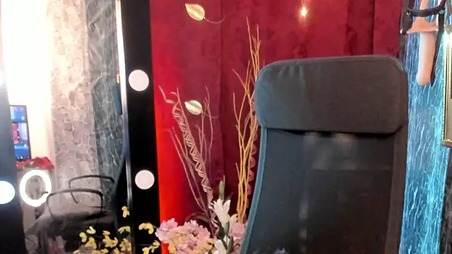 Queenscarlettsecret online show from 04.16.26