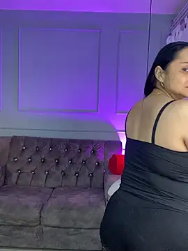 Catalinaa luz online show from 04.15.26