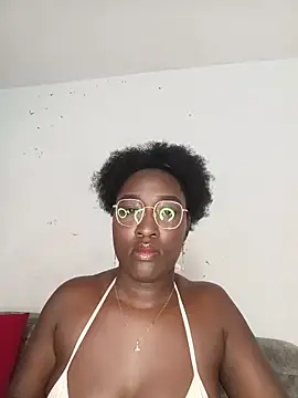 Snapshot of KaleaEbony chatting on 05.05.26 KaleaEbony online show from 05.05.26