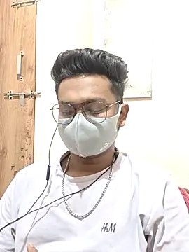 Snapshot of hot_boy995 chatting on 05.15.26 hot boy995 online show from 05.15.26