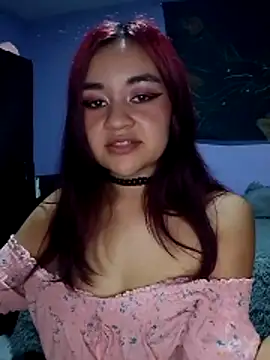 LucyStarveil online show from 04.17.26