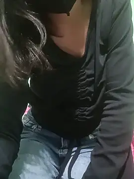 Snapshot of Rashmika__Rouni chatting on 04.23.26 Rashmika Rouni online show from 04.23.26