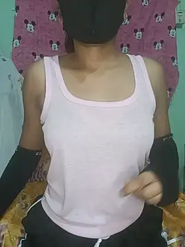 Snapshot of Rashmika__Rouni chatting on 05.26.26 Rashmika Rouni online show from 05.26.26