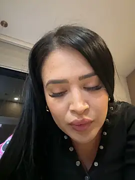 Snapshot of Sara_fun chatting on 01.15.25 Sara fun online show from 01.15.25