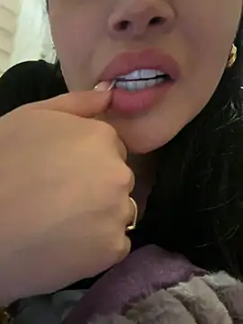 Snapshot of Sara_fun chatting on 02.28.25 Sara fun online show from 02.28.25