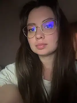 Snapshot of Aitana_Magic chatting on 04.15.26 Aitana Magic online show from 04.15.26